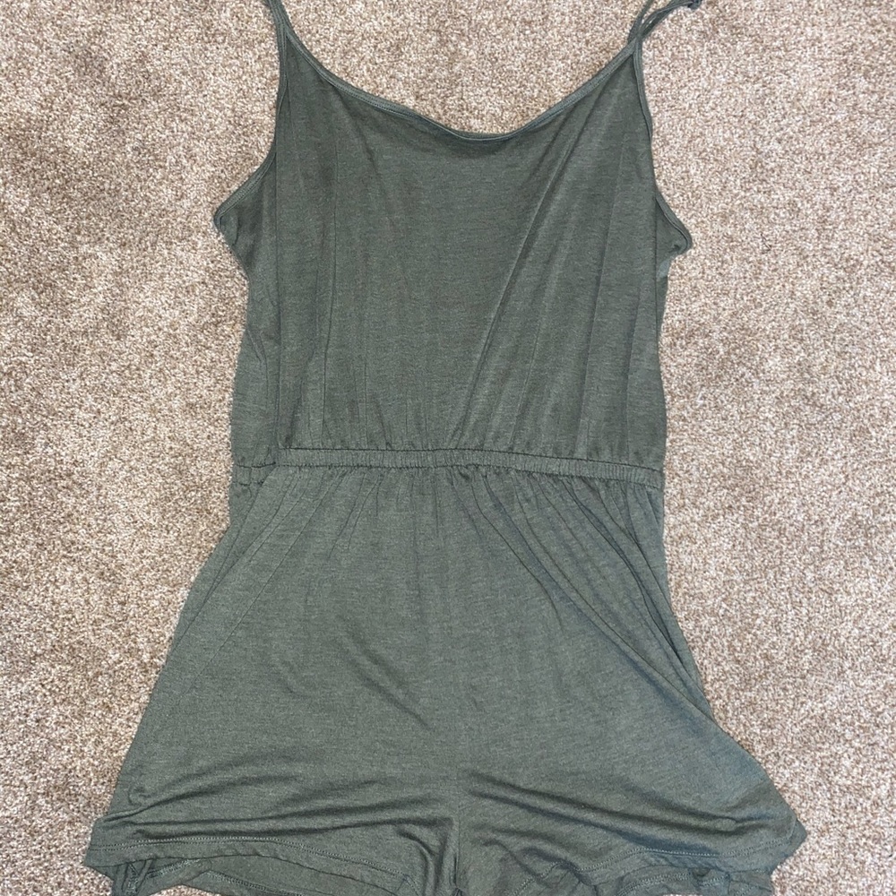 Adjustable strap Olive green Romper
